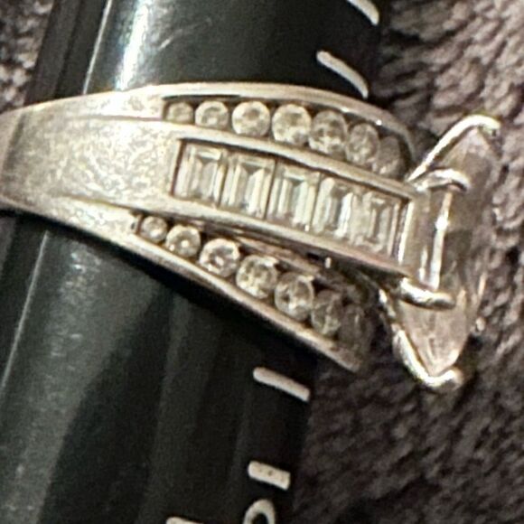 Sterling 925 Silver Cubic Zirconia Marquis Ring Size 8 Baguettes - Picture 7 of 10